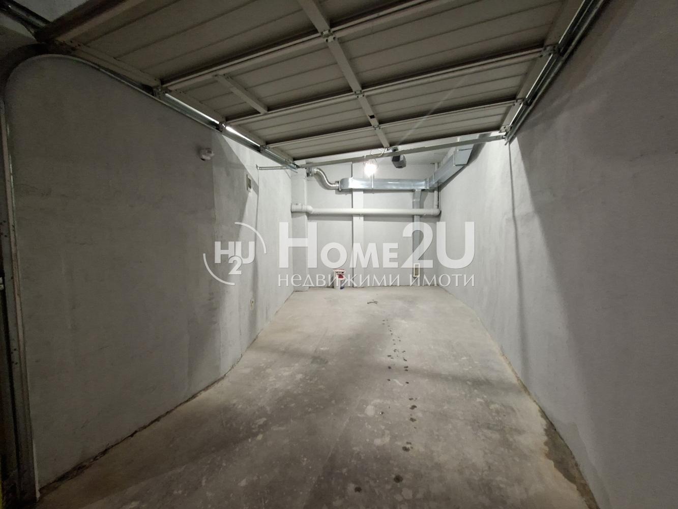 Продава ГАРАЖ, ПАРКОМЯСТО, гр. Варна, Център, снимка 3 - Гаражи и паркоместа - 54625979