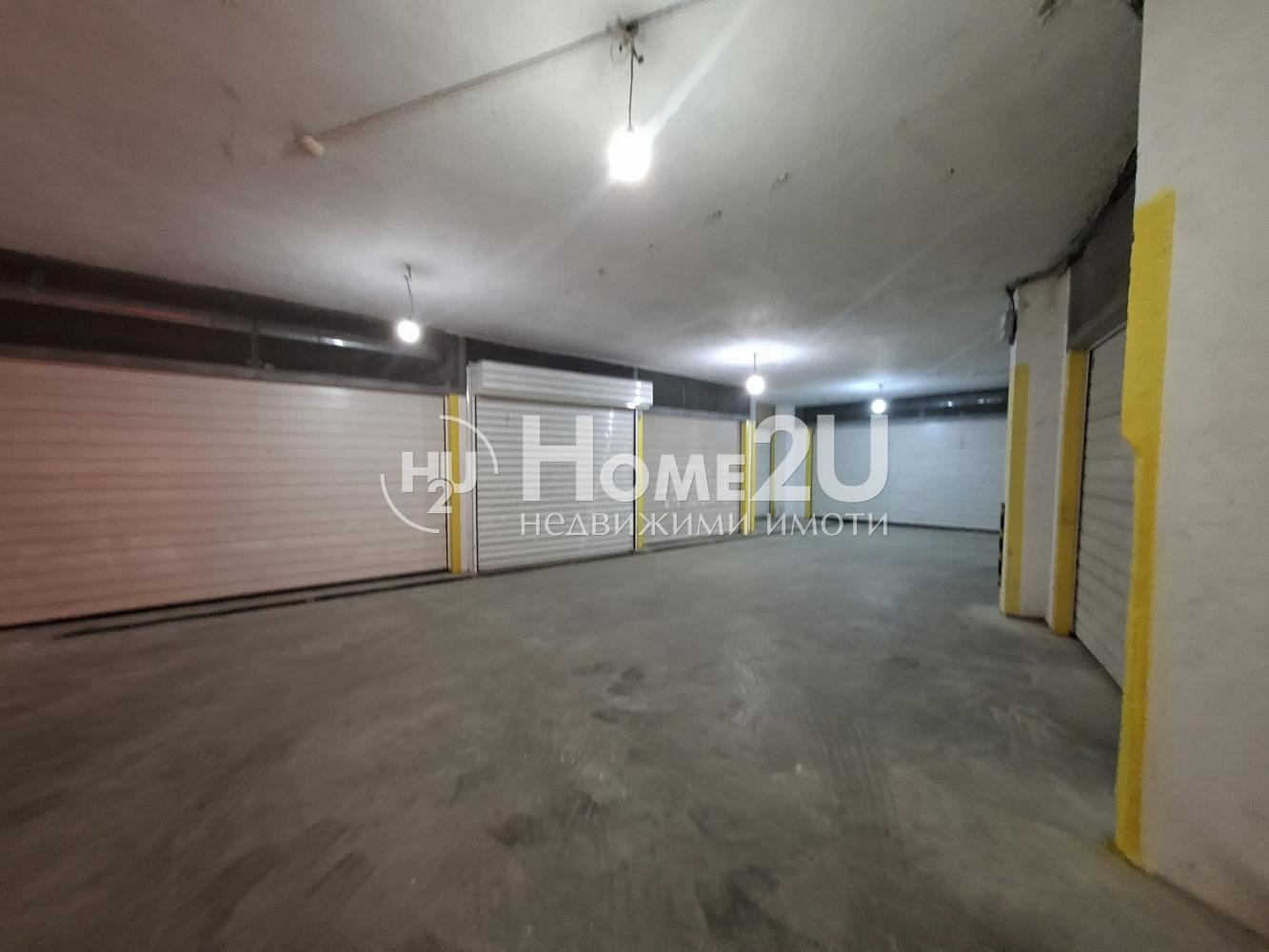 Продава ГАРАЖ, ПАРКОМЯСТО, гр. Варна, Център