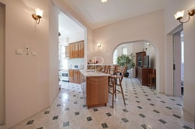 2 спаваће собе Центар, Софија