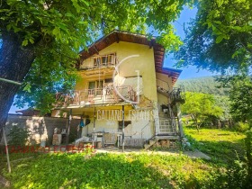 Casa Vrachesh, región Sofia