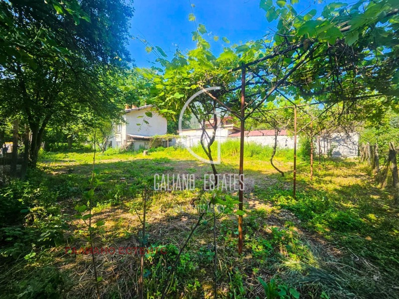 Продава КЪЩА, с. Врачеш, област София област, снимка 2 - Къщи - 51096534