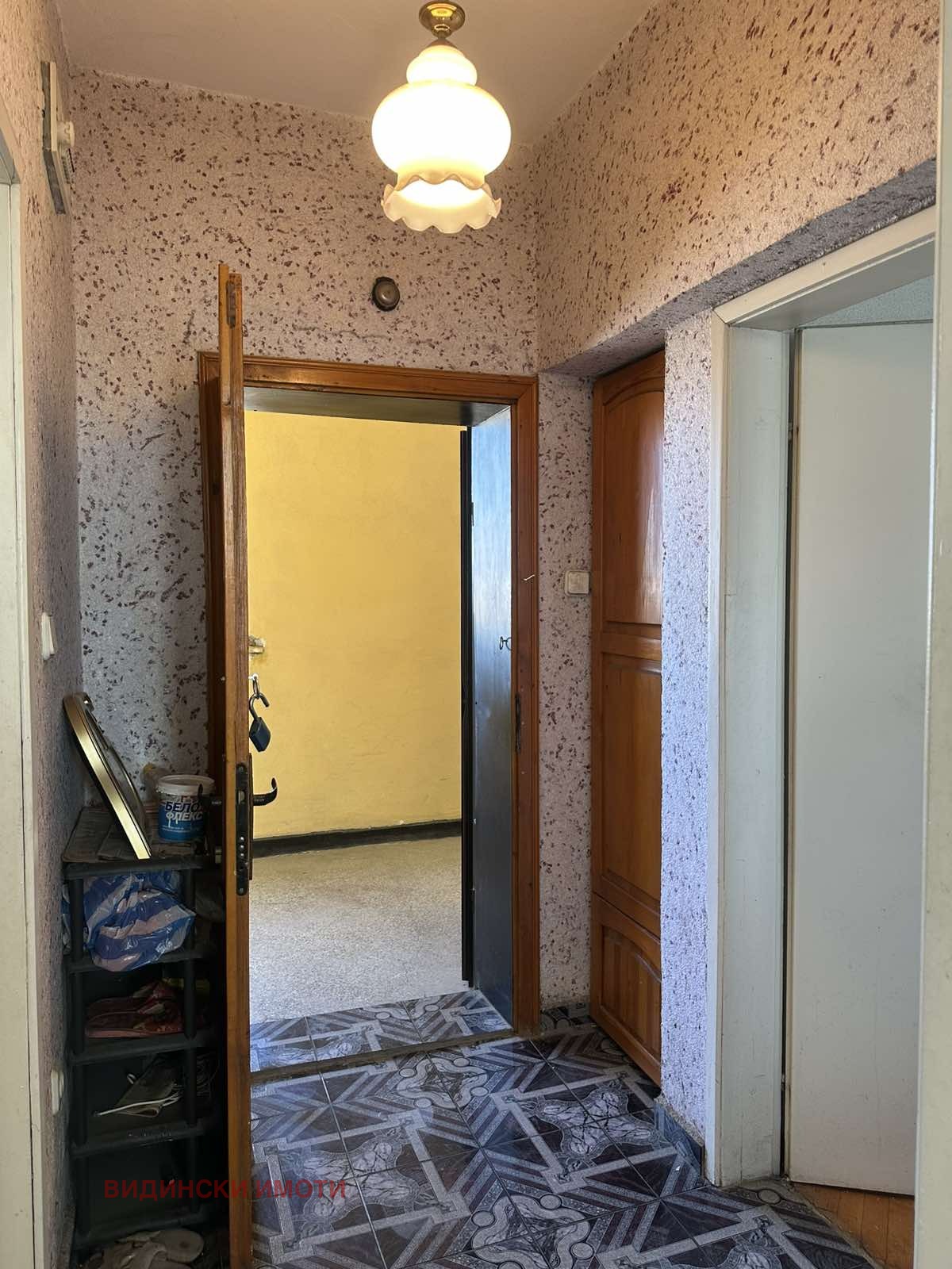 Продава 1-СТАЕН, гр. Видин, Център