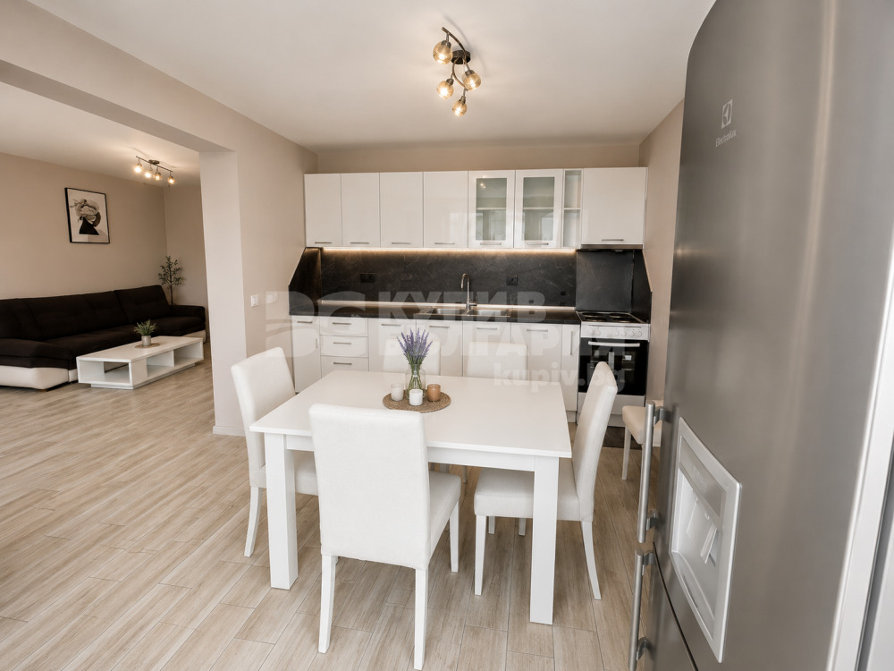 Продава 3-СТАЕН, гр. Варна, Лятно кино Тракия, снимка 3 - Апартаменти - 55228395