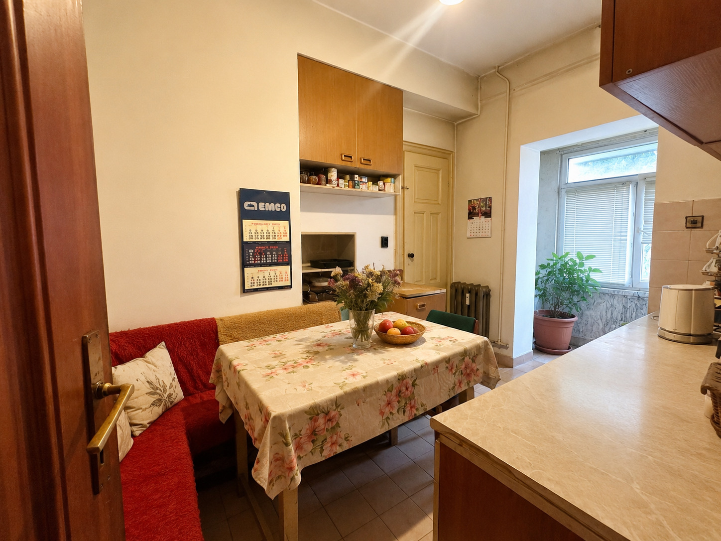 Продава МНОГОСТАЕН, гр. София, Център, снимка 6 - Апартаменти - 55303834