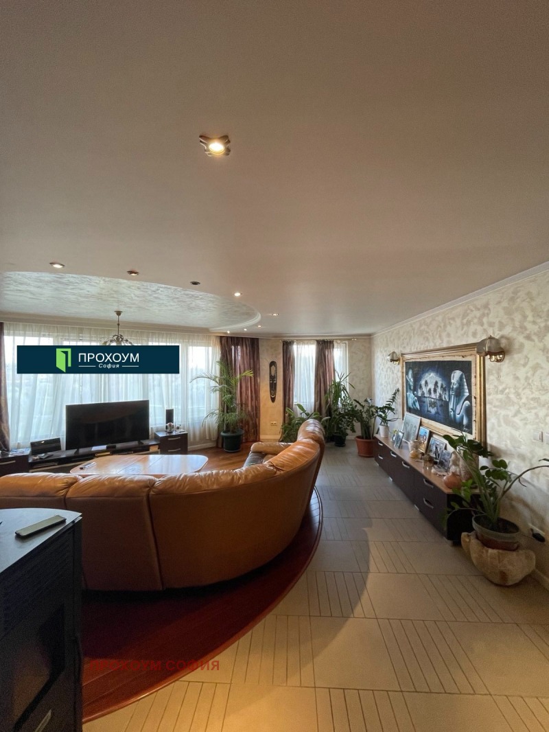 Продава 3-СТАЕН в град София, Студентски град - 145 кв.м / 249 999 € » 488 955.54 лв., ПРОХОУМ СОФИЯ