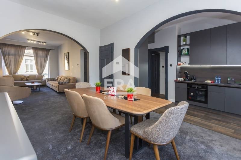 Продава 4-СТАЕН, гр. София, Център, снимка 3 - Апартаменти - 53734125