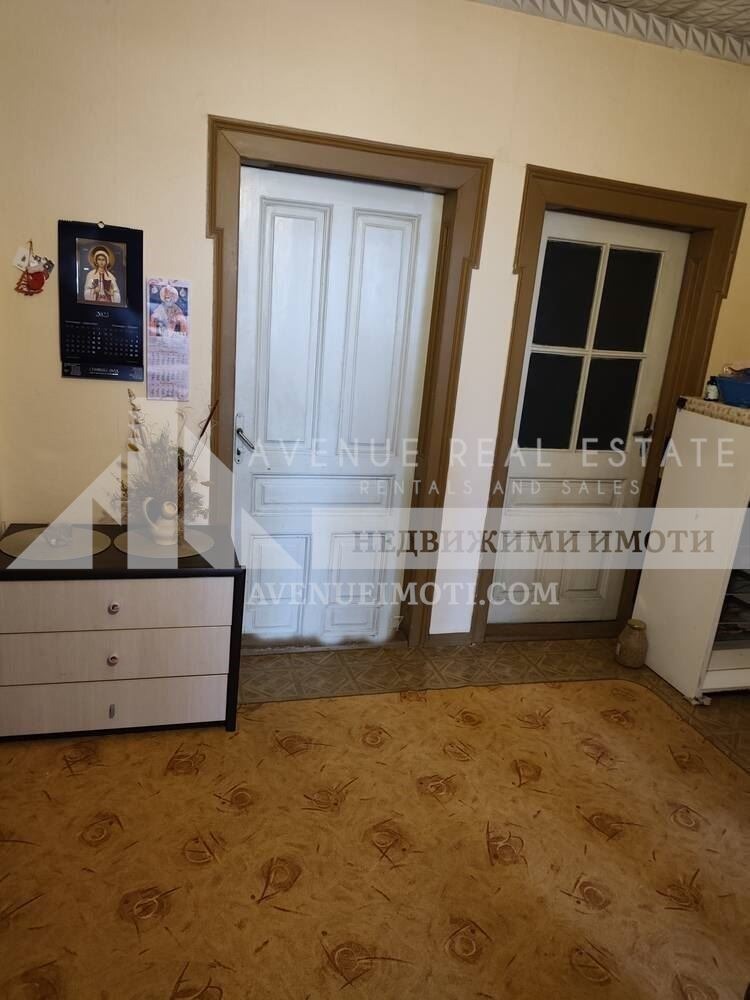 Продава ЕТАЖ ОТ КЪЩА, гр. Пещера, област Пазарджик, снимка 6 - Етаж от къща - 53230435