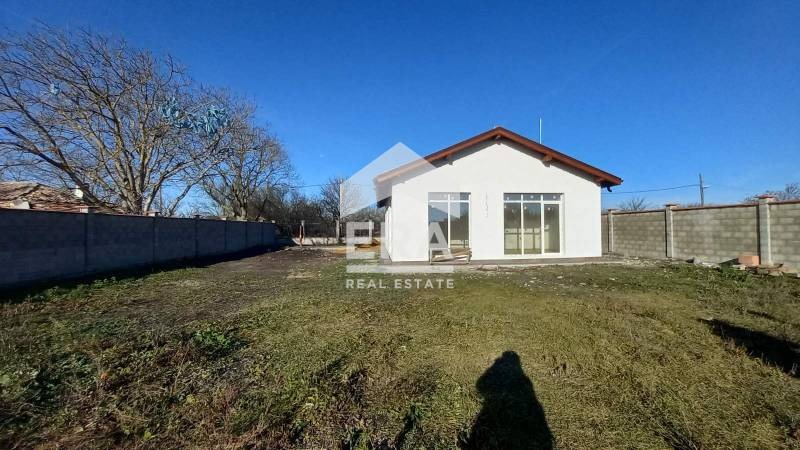 Продава КЪЩА, с. Баново, област Варна, снимка 4 - Къщи - 49355001