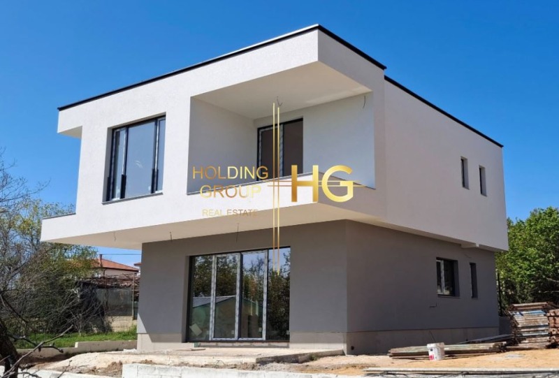 Продава КЪЩА, гр. Варна, м-т Боровец - юг