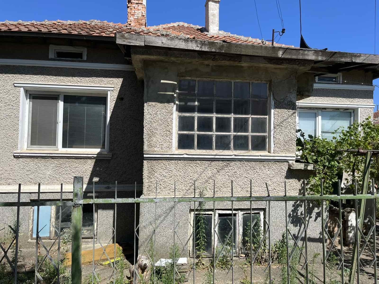 Продава КЪЩА, гр. Каварна, област Добрич