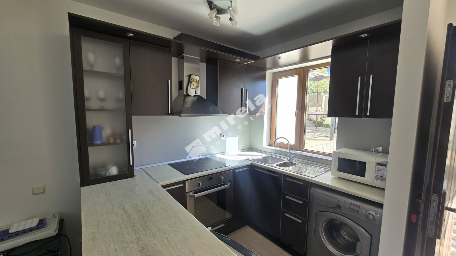 Продава КЪЩА, гр. Свети Влас, област Бургас, снимка 6 - Къщи - 56289313