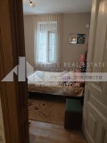 Продава ЕТАЖ ОТ КЪЩА, гр. Пещера, област Пазарджик, снимка 3