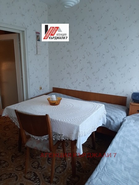 Продава 3-СТАЕН, гр. Кърджали, Център, снимка 2 - Апартаменти - 53995210