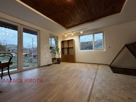 Casa Dalbok dol, región Lovech 14