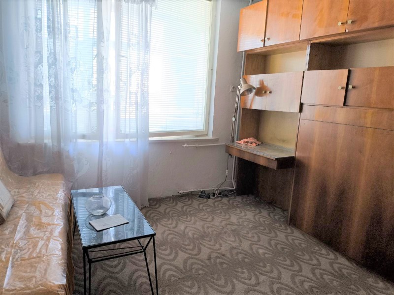 Продава  2-стаен град Разград , Орел , 62 кв.м | 58152988 - изображение [2]