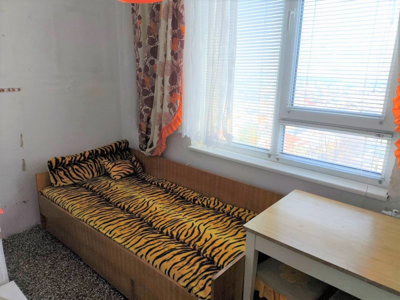 Продава 2-СТАЕН, гр. Разград, Орел, снимка 2 - Aпартаменти - 49360707