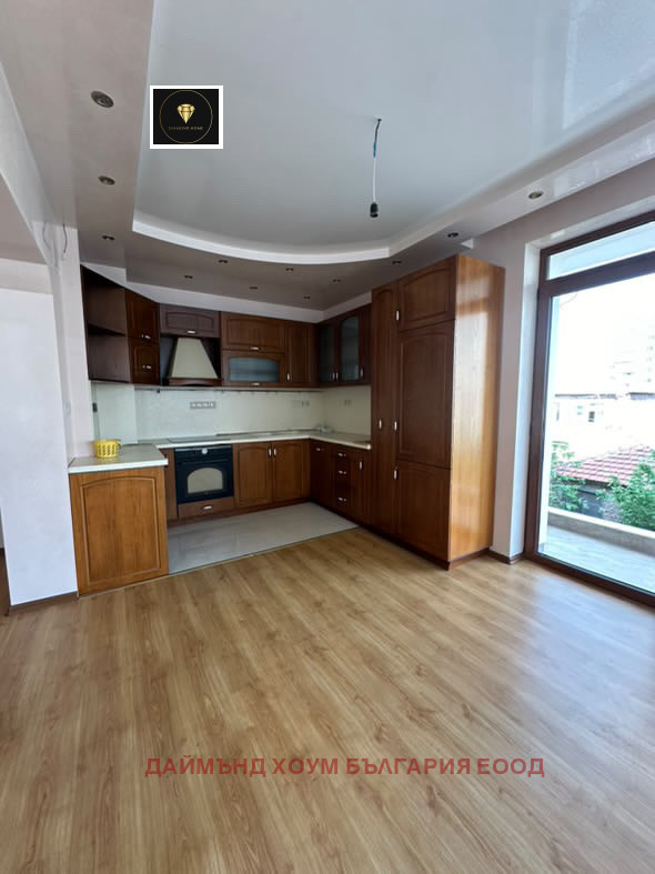 Продава  Етаж от къща, град Пловдив, Център •  275 000 EUR • ID 13668497 — holmes.bg - [1] 