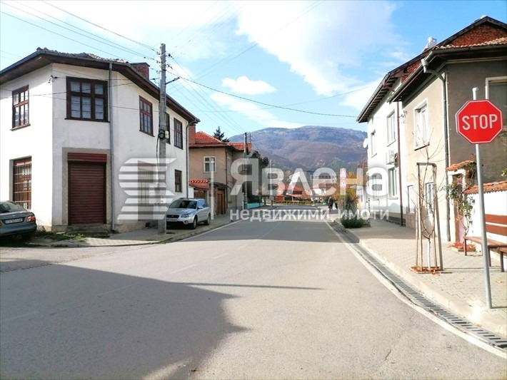 Продава КЪЩА, с. Костенец, област София област, снимка 2 - Къщи - 53126513