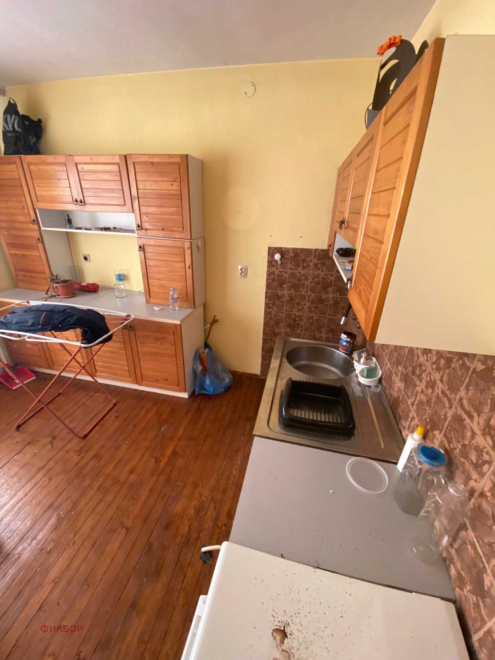 Продава ЕТАЖ ОТ КЪЩА, гр. Перник, Църква, снимка 5 - Етаж от къща - 56273048