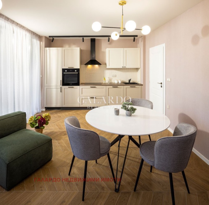 Продава 2-СТАЕН в град Пловдив, Кършияка - 75 кв.м / 224 728 € » 439 529.76 лв., ГАЛАРДО НЕДВИЖИМИ ИМОТИ