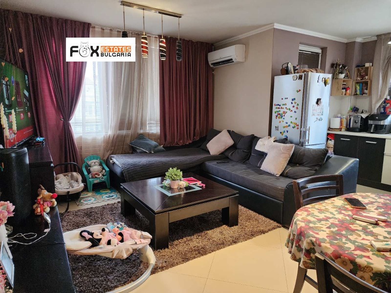 For Sale  2 bedroom Plovdiv , Gagarin , 90 sq.m | 44548322