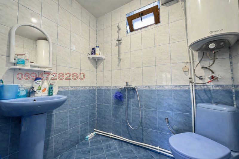 Продава КЪЩА, гр. Нови пазар, област Шумен, снимка 2 - Къщи - 53508442