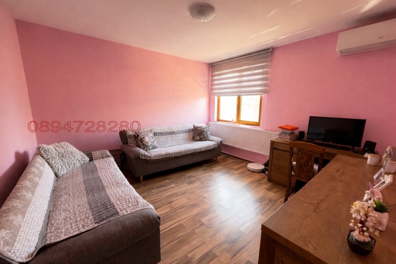 Продава КЪЩА, гр. Нови пазар, област Шумен, снимка 3 - Къщи - 53508442