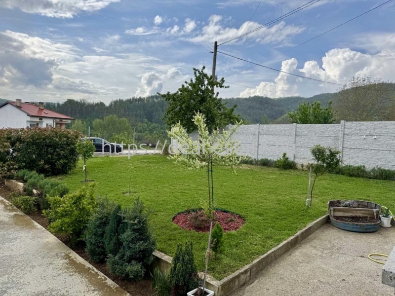 In vendita  Piano della casa regione Blagoevgrad , Pokrovnik , 108 mq | 78893675