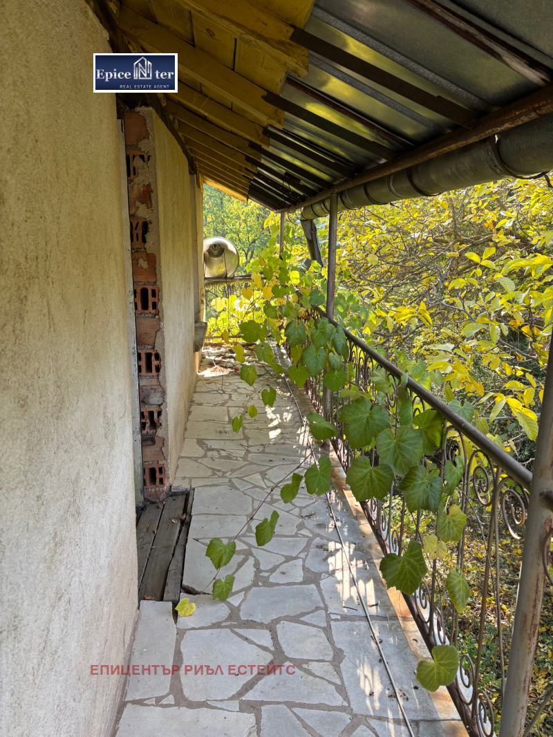 Продава КЪЩА, с. Гигинци, област Перник, снимка 5 - Къщи - 52572440