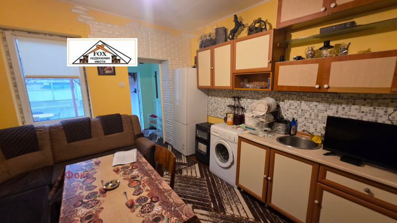 Продава КЪЩА, гр. Русе, Широк център