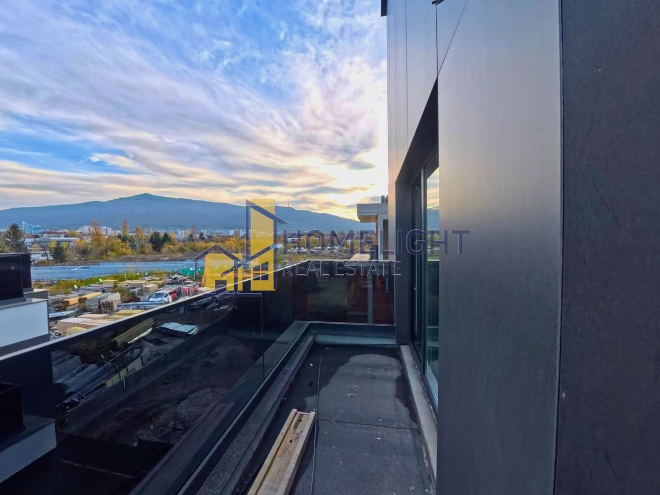 Продава 4-СТАЕН, гр. София, Славия