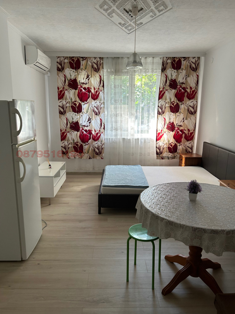 Продава 4-СТАЕН, гр. Варна, Зимно кино Тракия, снимка 4 - Апартаменти - 52797752