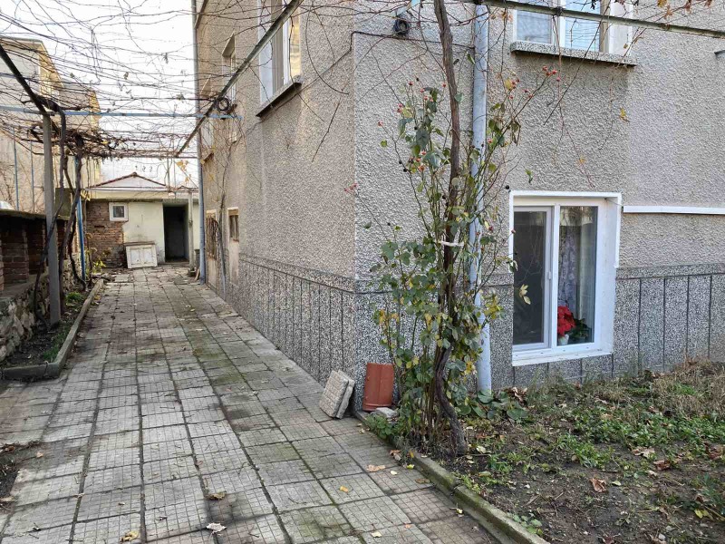 Na sprzedaż  Piętro domu region Płowdiw , Karlowo , 125 mkw | 98031091 - obraz [2]