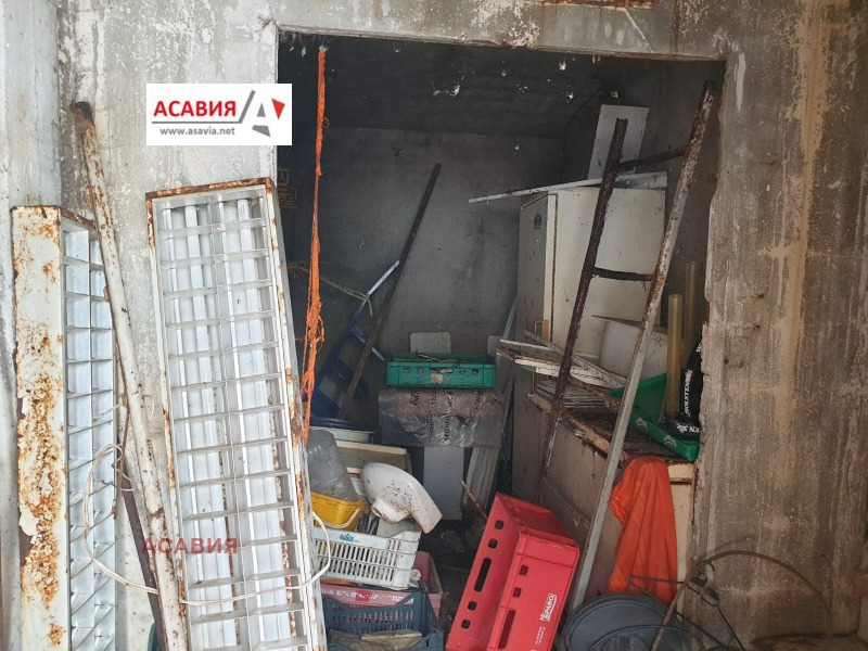 Продава СКЛАД, гр. Ловеч, Широк център, снимка 2 - Складове - 52238516