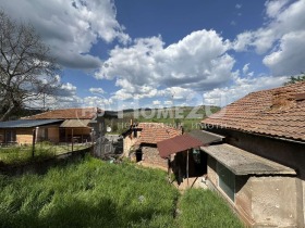 Casa Bela voda, Pernik 3