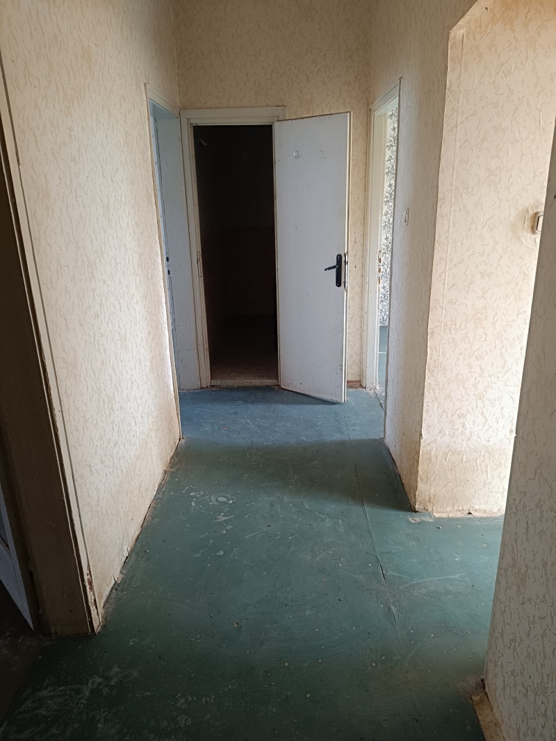 Продава  3-стаен град Добрич , Христо Ботев , 90 кв.м | 55201811 - изображение [4]