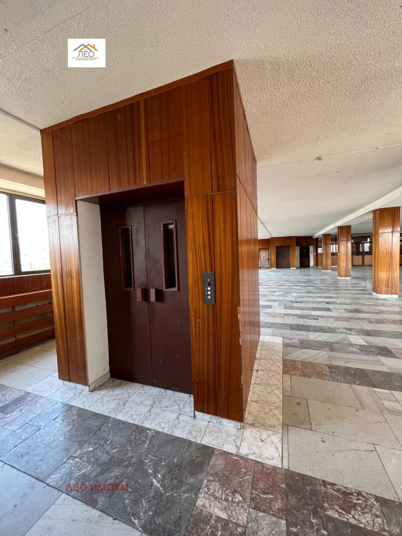 Продава  Пром. помещение област Пловдив , гр. Баня , 3925 кв.м | 80660204 - изображение [8]