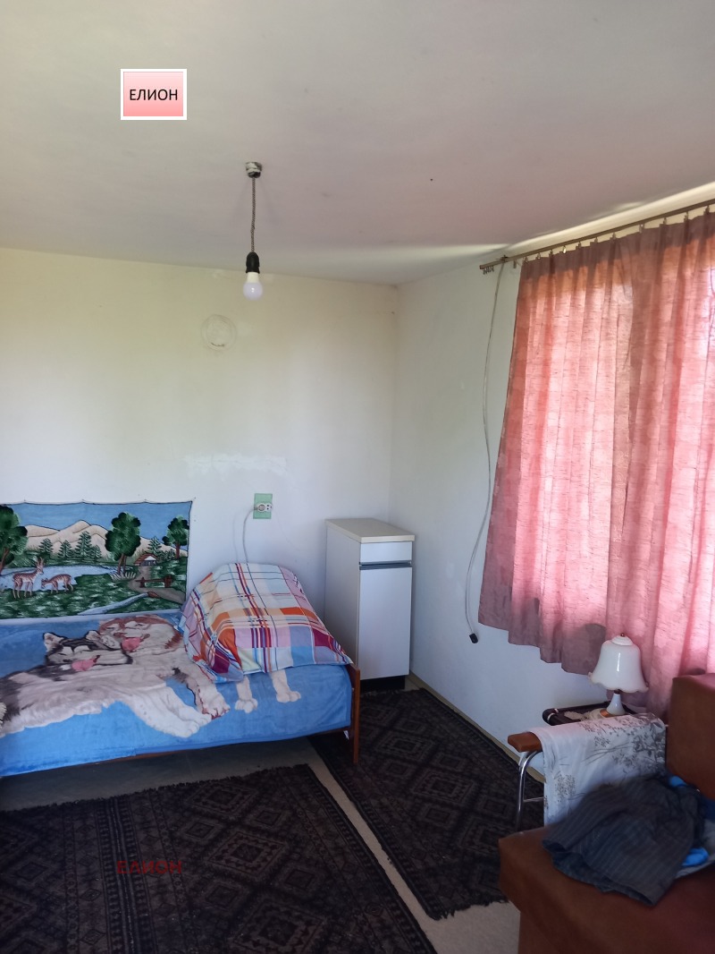 Te koop  Villa regio Pernik , Izvor , 50 m² | 67902923 - afbeelding [13]