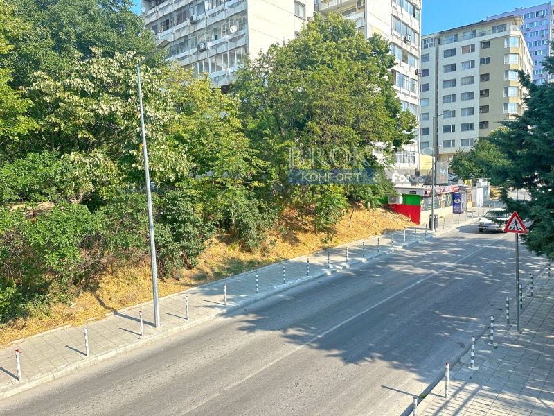 Продава 2-СТАЕН, гр. Варна, Левски 1