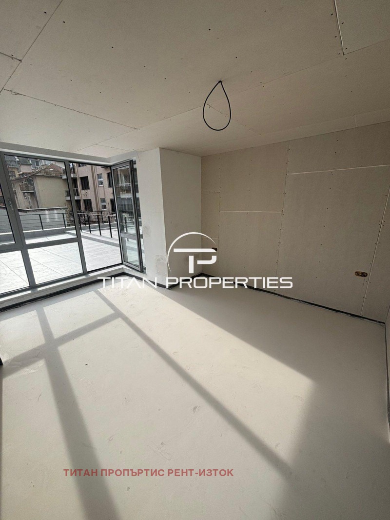 Продава 2-СТАЕН, гр. Бургас, Център, снимка 2 - Апартаменти - 53187006