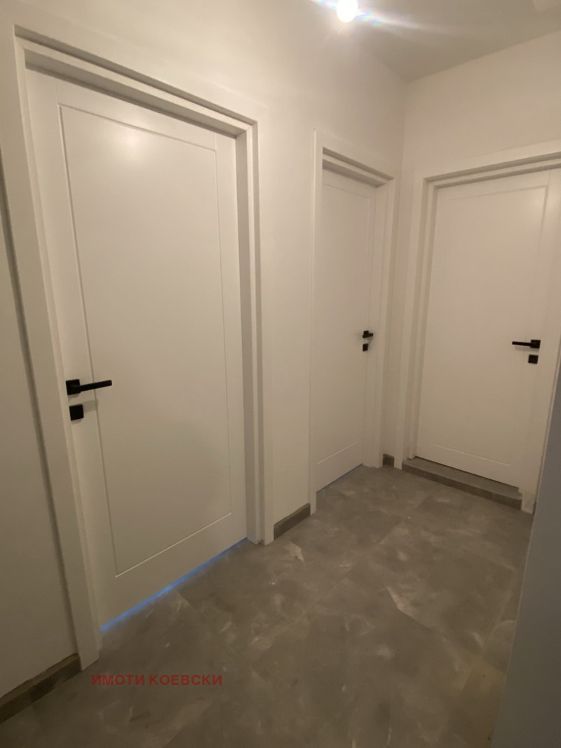 Te koop  1 slaapkamer Sofia , Zona B-19 , 94 m² | 17794278 - afbeelding [4]