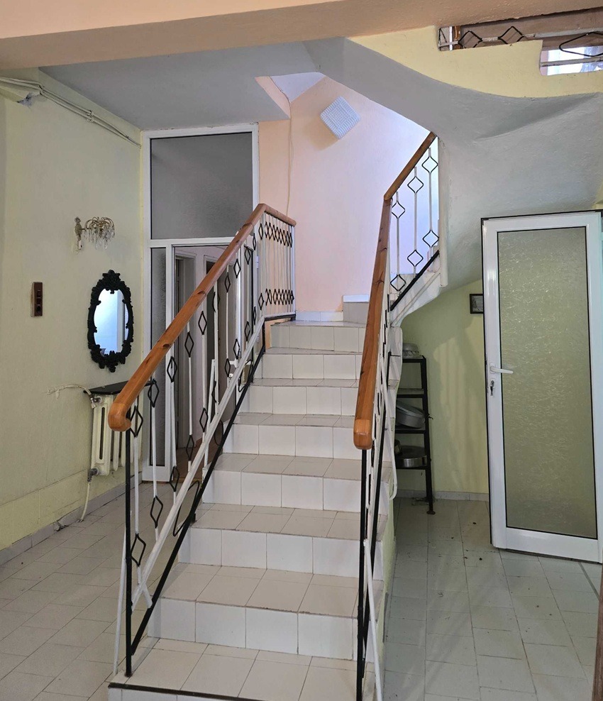 Продава КЪЩА, с. Нареченски бани, област Пловдив