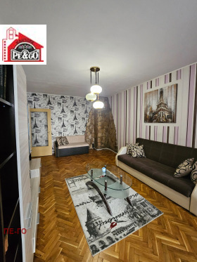 Продава 3-СТАЕН, гр. Пазарджик, Идеален център, снимка 2 - Апартаменти - 55104258