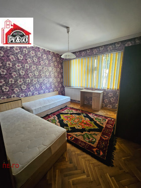 Продава 3-СТАЕН, гр. Пазарджик, Идеален център, снимка 6 - Апартаменти - 55104258