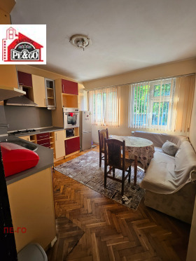 Продава 3-СТАЕН, гр. Пазарджик, Идеален център, снимка 11 - Апартаменти - 55104258
