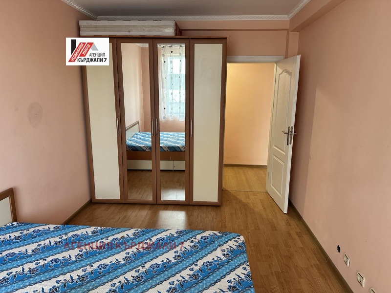 Продава 2-СТАЕН, гр. Кърджали, Възрожденци, снимка 3 - Апартаменти - 52717651