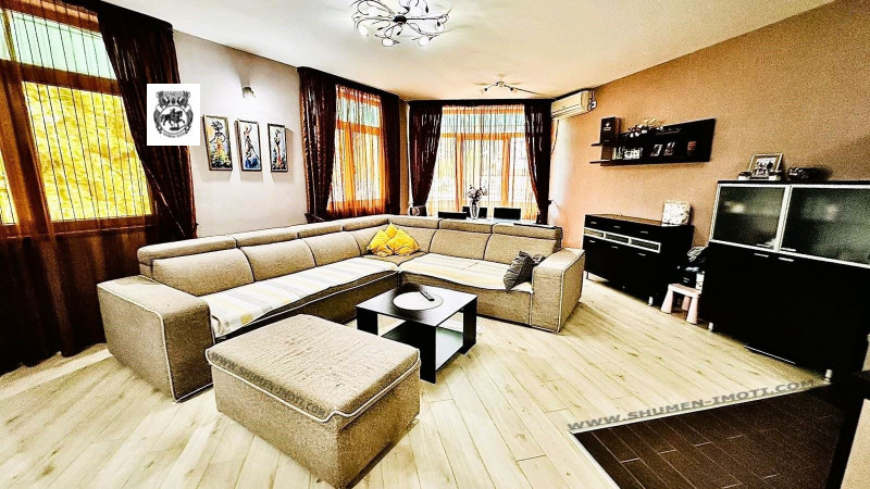 Продается  3 спальни Шумен , Томбул джамия , 125 кв.м | 53408096