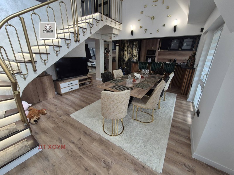 Продава  Мезонет град Русе , Център , 178 кв.м | 28123454