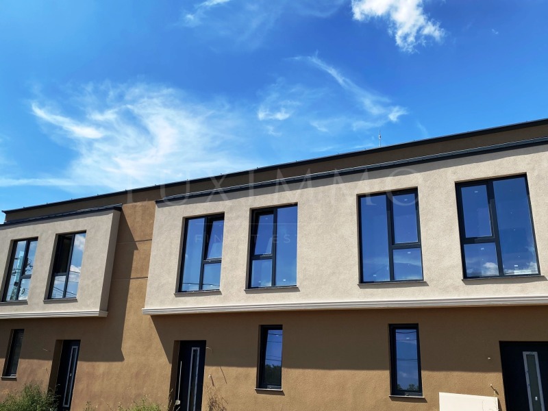 Продава КЪЩА, с. Маноле, област Пловдив, снимка 2 - Къщи - 53241625