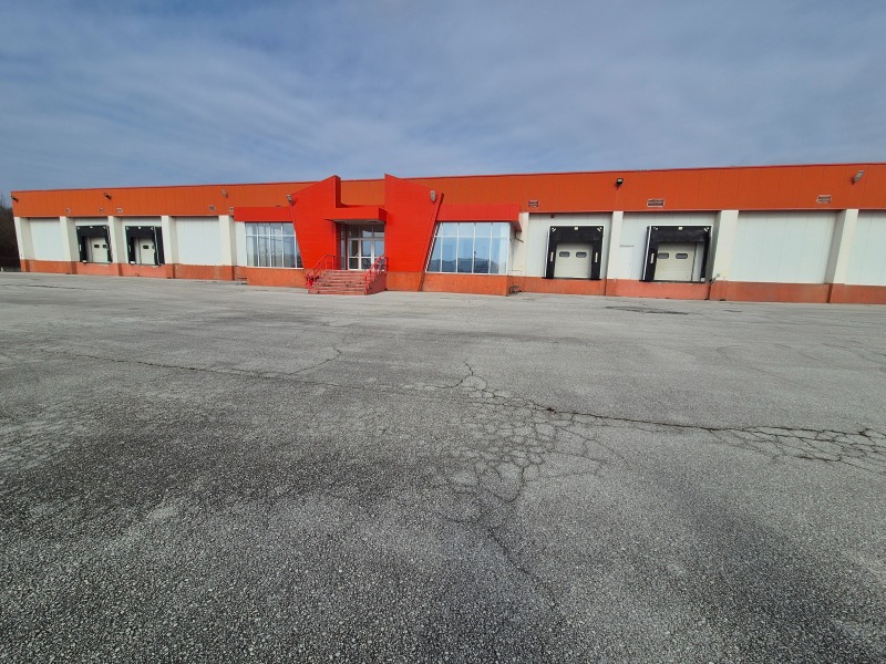 De vânzare  Cladire industriala Velico Târnovo , Promișlena zona - Zapad , 4233 mp | 86064768 - imagine [2]